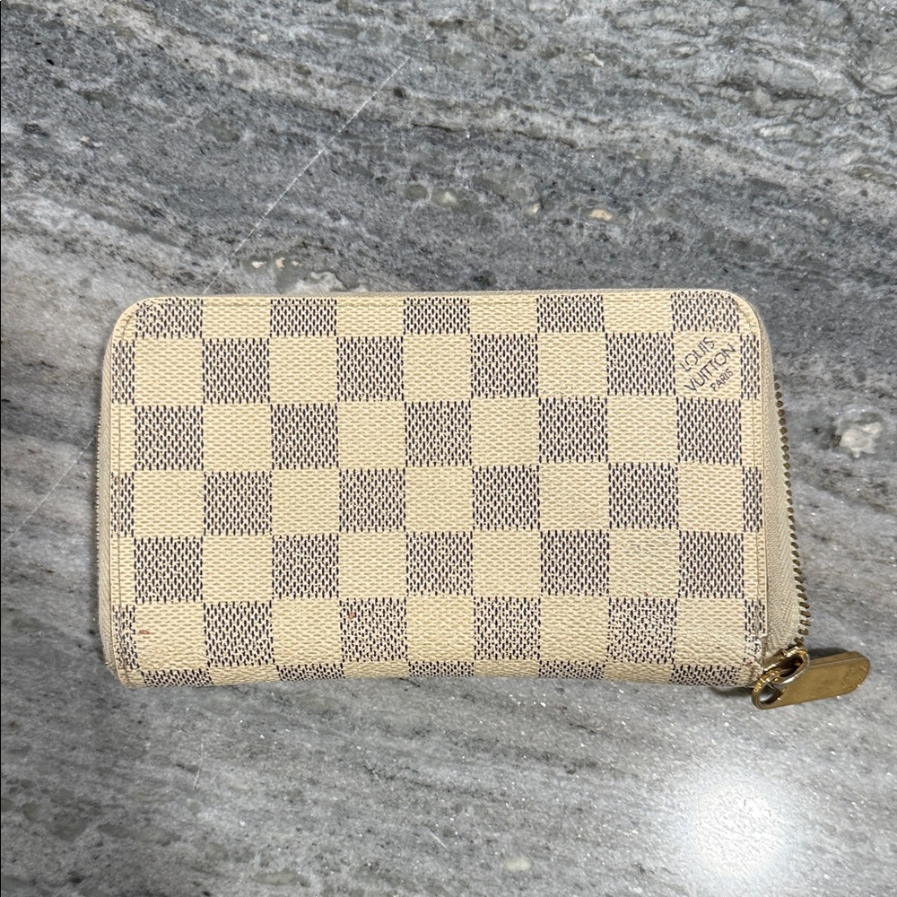 Authentic Louis Vuitton Beige and Gray Checkered Wallet won at an auction!